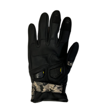 Load image into Gallery viewer, Bessie Gloves (Camo)